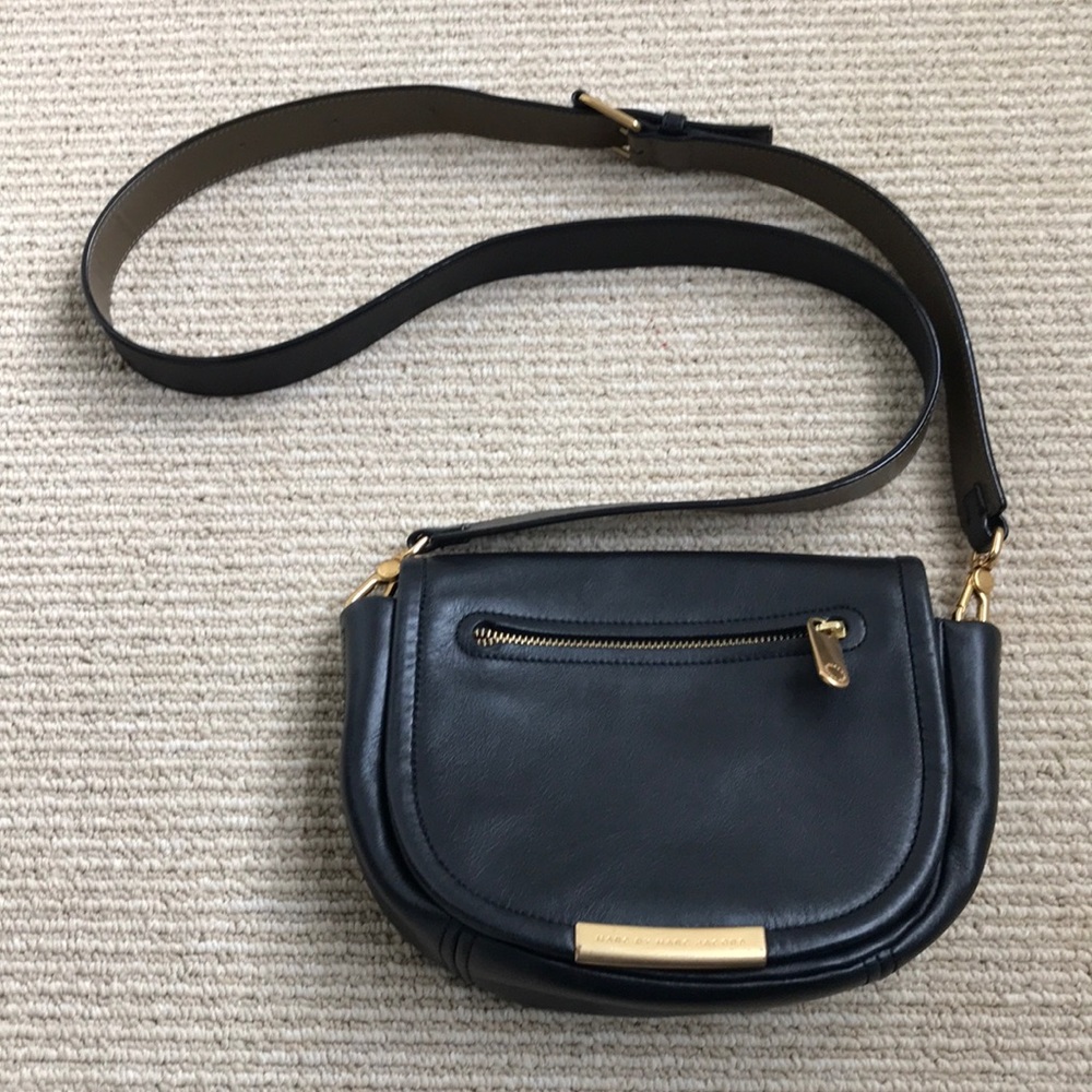 Marc Jacobs Black leather crossbody